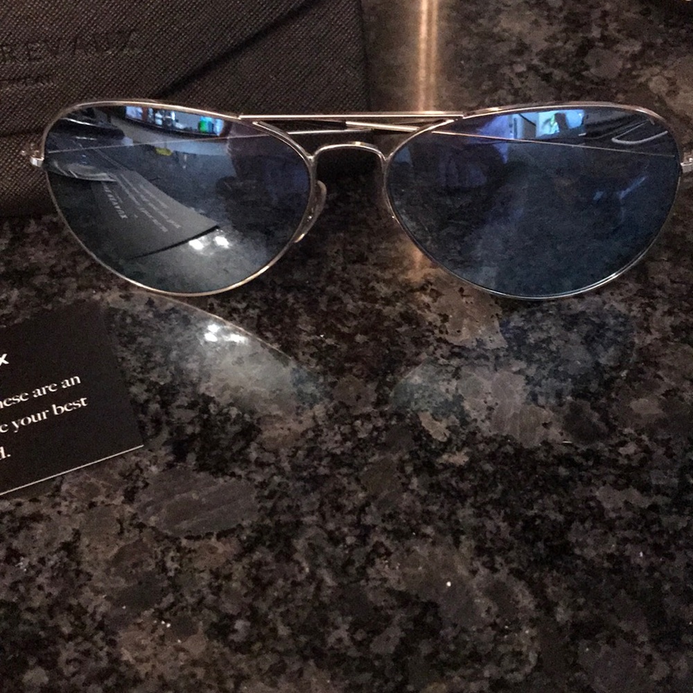 Privé Revaux Commano Revo Silver Sunglasses (NWOT)